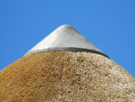 Goegap Thatching Project - thatched rondavel capping